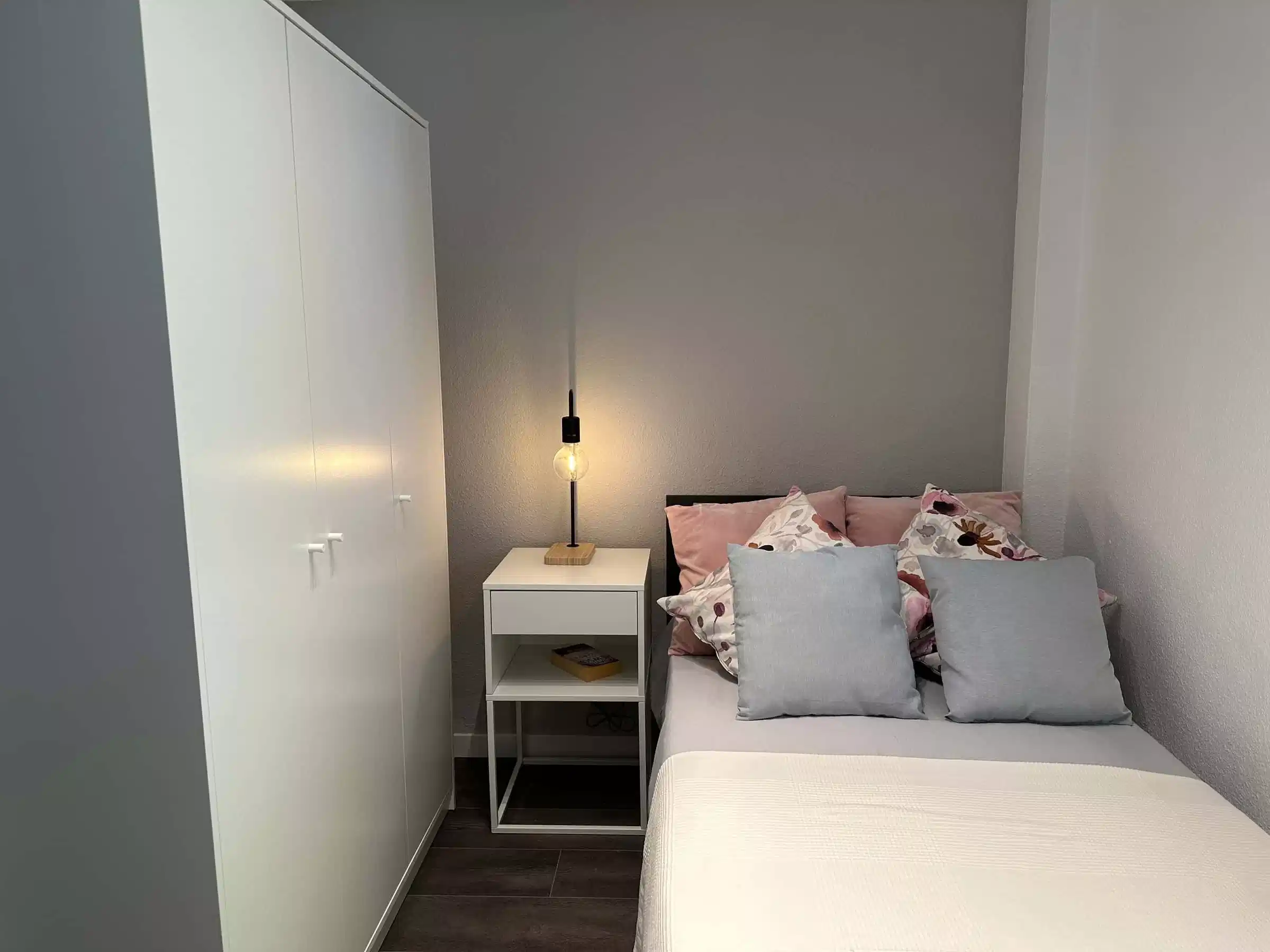 SPC 28047, Madrid - Madrid, Spain - #159818: Room in a 5 Bedroom 2 Bathroom (Calle De Los Arrayanes) - Bedroom