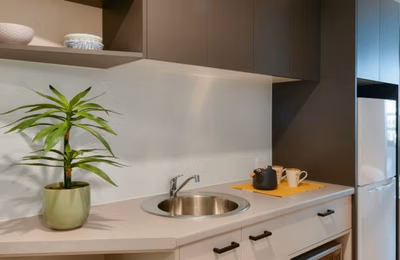 Amenities?w=400&h=260&fit=crop&q=40&auto=format&trim=auto