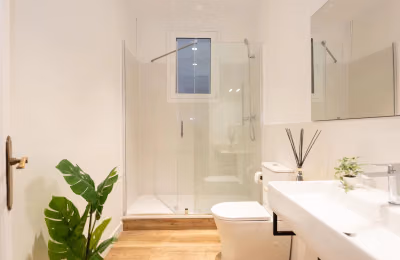 HC 8012, Barcelona - Barcelona, Spain - Room in 8 Bed 4 Bath | Gracia - Bathroom