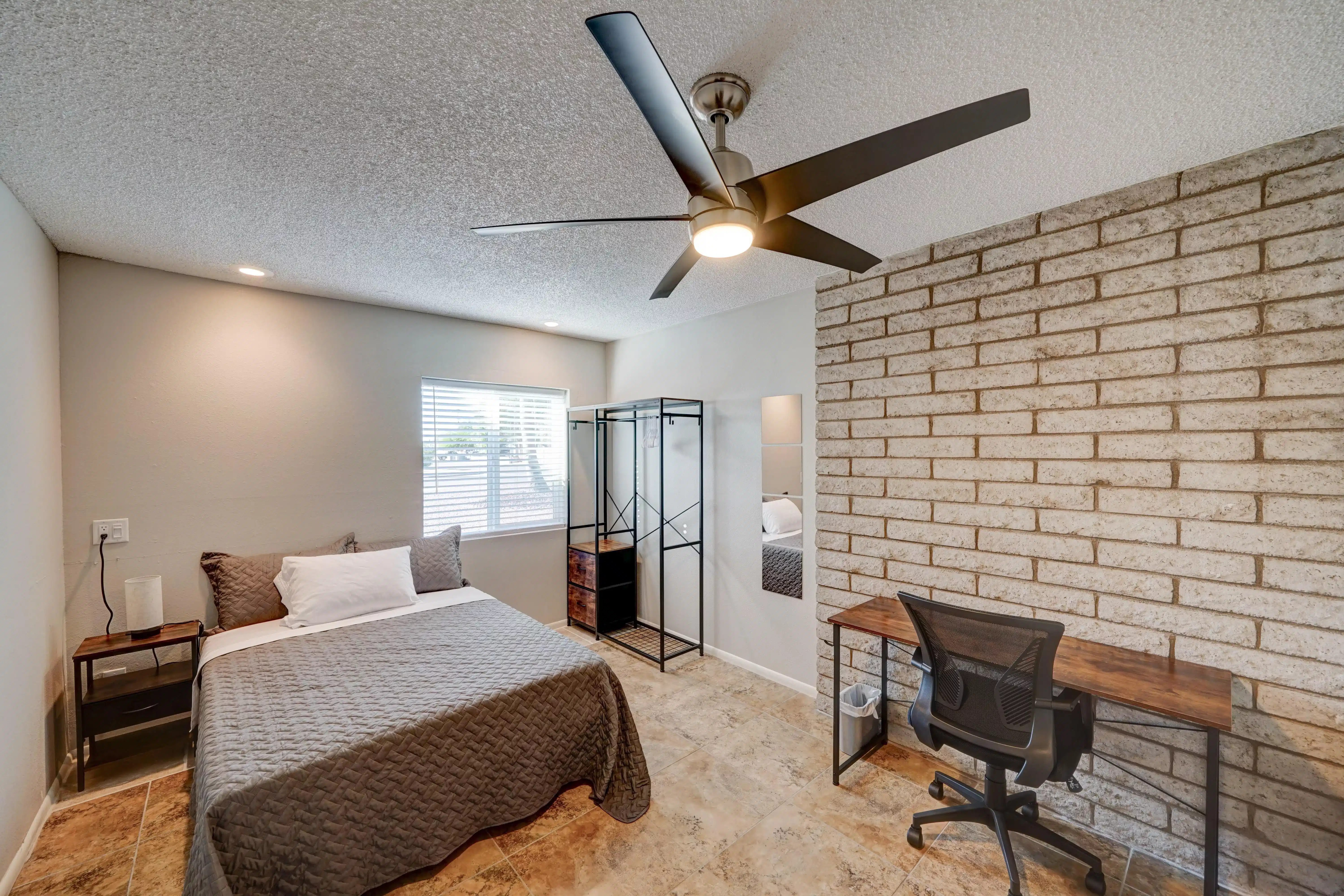 PDP 85301, Glendale - Glendale, Arizona, United States - #19439: Room in 8 Bed 2 Bath - Bedroom