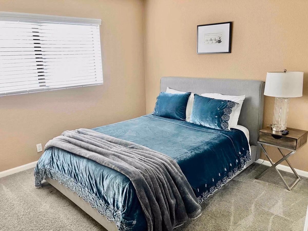 PDP 85306, Glendale - Glendale, Arizona, United States - #30138: Room in 8 Bed 2 Bath - Bedroom