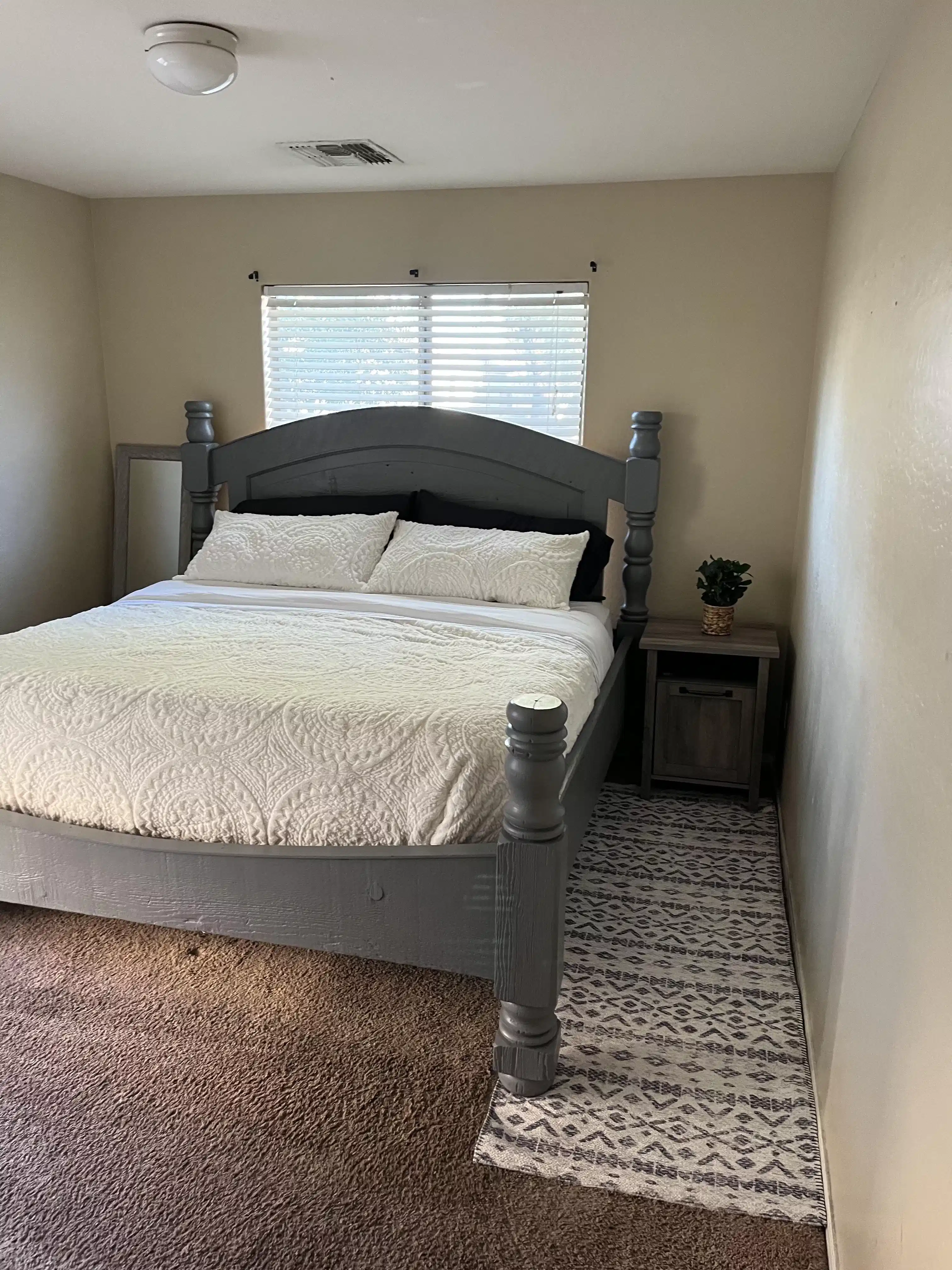 PDP 85043, Phoenix - Phoenix, Arizona, United States - #42624: Room in 4 Bed 2 Bath - Bedroom