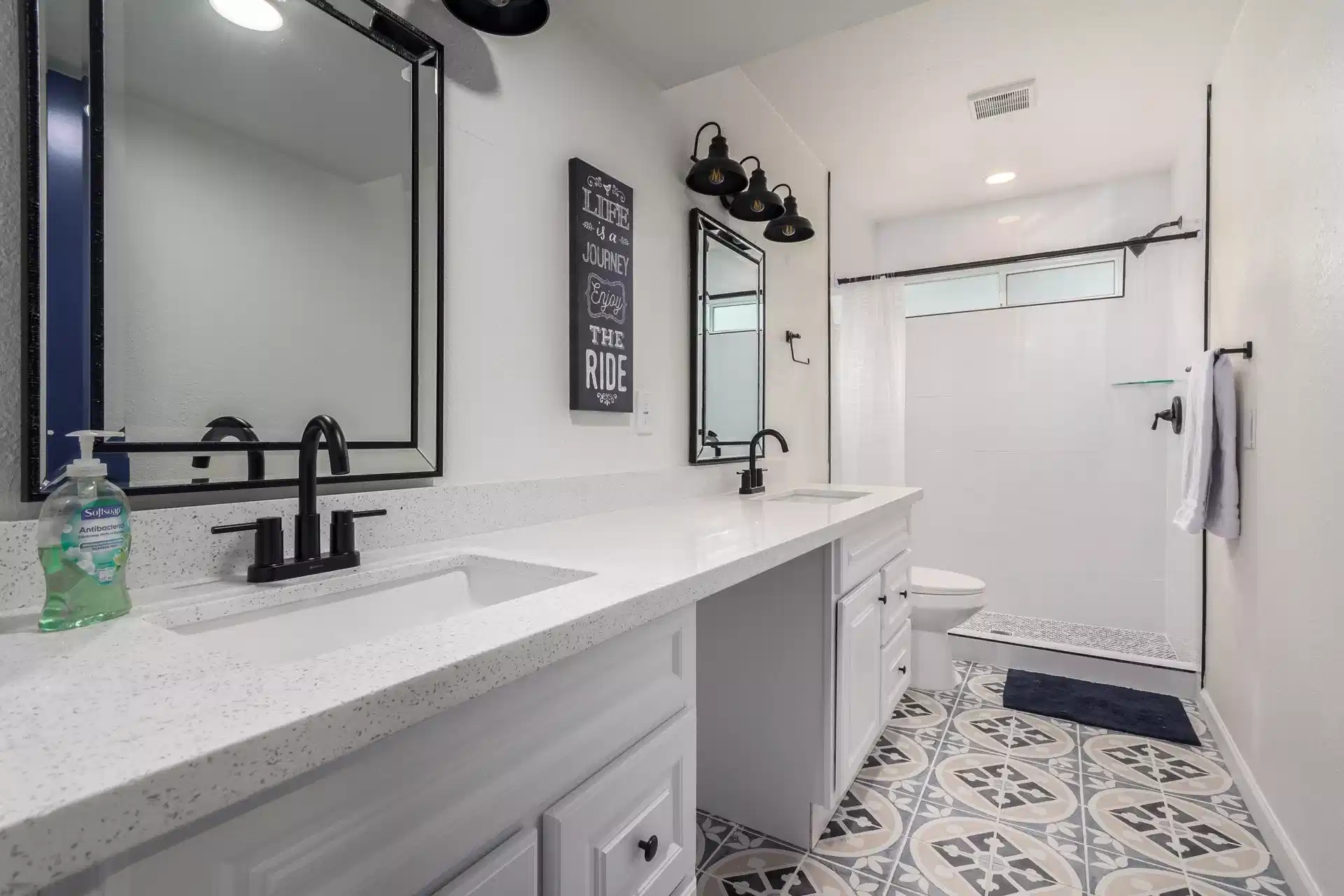 #50319  : Room in 10 Bed 3 Bath - Kitchen?w=400&h=260&fit=crop&q=40&auto=format&trim=auto