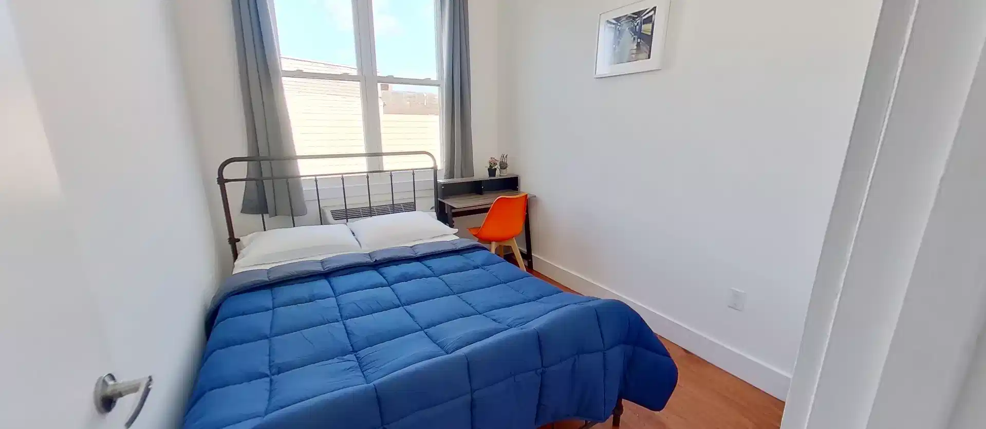 Kitchen?w=400&h=260&fit=crop&q=40&auto=format&trim=auto