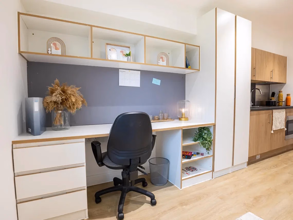 Elmstead Place, Colchester - Colchester, England, United Kingdom - Amenities
