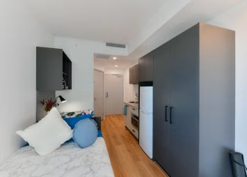 Amenities?w=400&h=260&fit=crop&q=40&auto=format&trim=auto