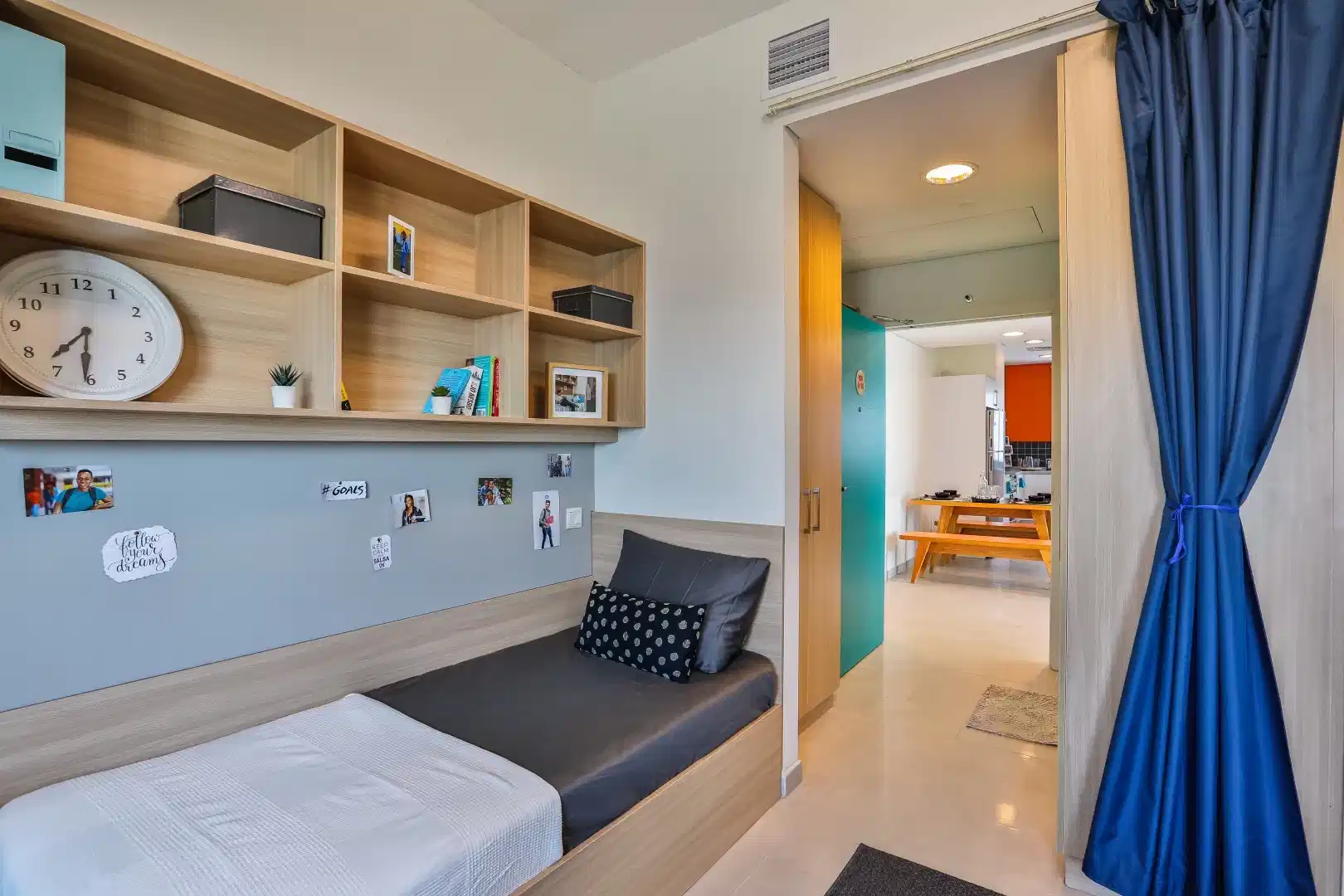 Amenities?w=400&h=260&fit=crop&q=40&auto=format&trim=auto