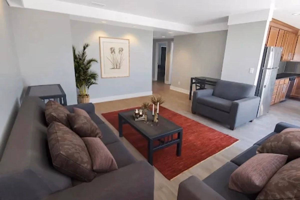 Exterior?w=400&h=260&fit=crop&q=40&auto=format&trim=auto