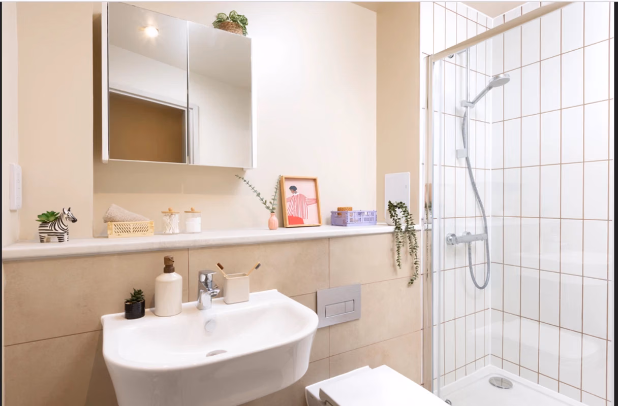 Amenities?w=400&h=260&fit=crop&q=40&auto=format&trim=auto