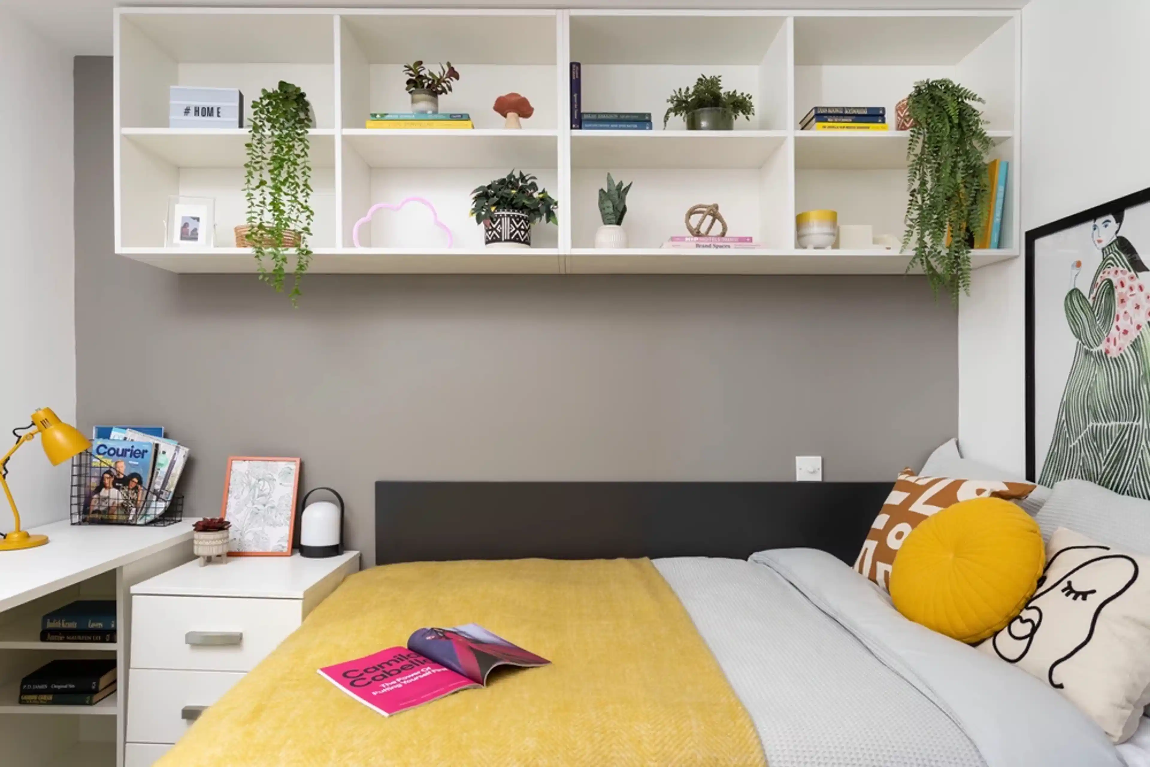 Common Area?w=400&h=260&fit=crop&q=40&auto=format&trim=auto