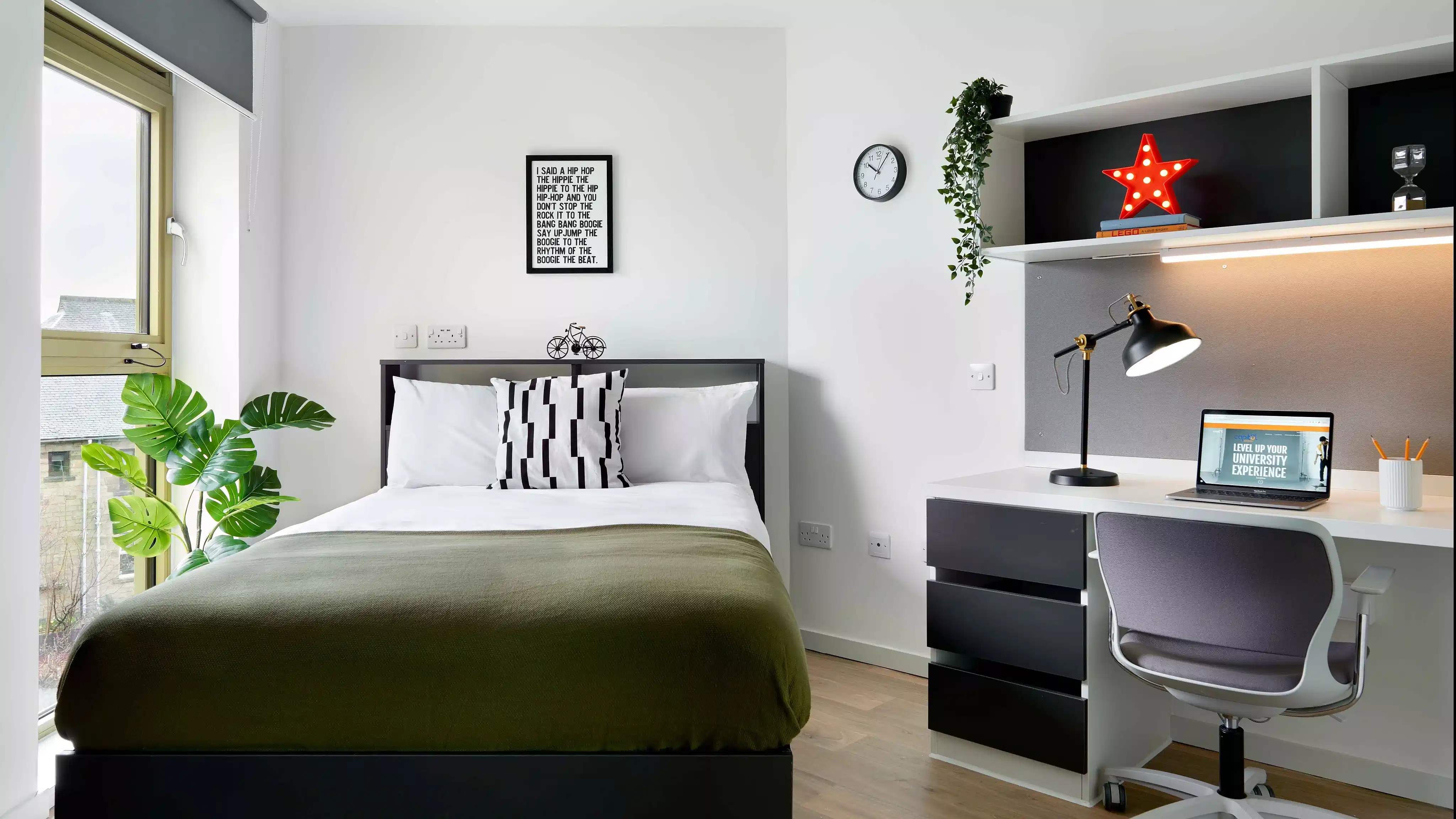 Kitchen?w=400&h=260&fit=crop&q=40&auto=format&trim=auto