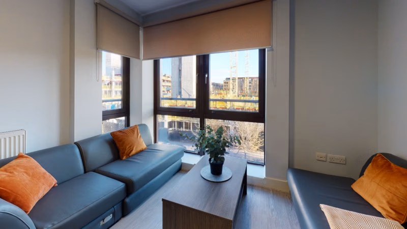 Amenities?w=400&h=260&fit=crop&q=40&auto=format&trim=auto