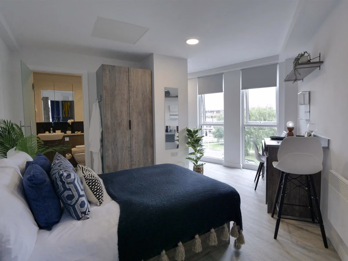 Amenities?w=400&h=260&fit=crop&q=40&auto=format&trim=auto