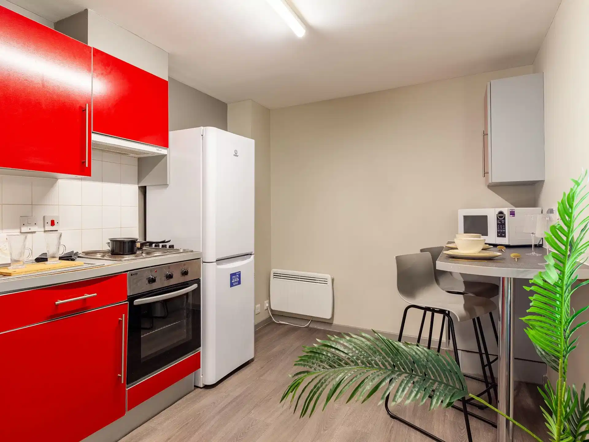 Common Area?w=400&h=260&fit=crop&q=40&auto=format&trim=auto