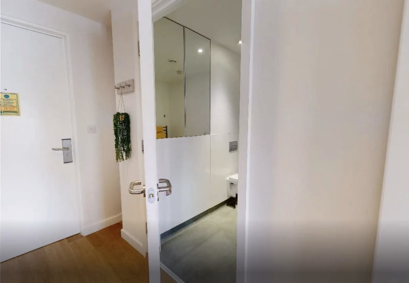 Amenities?w=400&h=260&fit=crop&q=40&auto=format&trim=auto