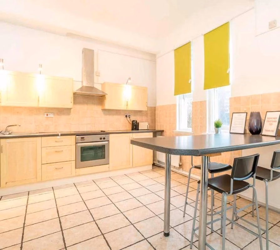 Kitchen?w=400&h=260&fit=crop&q=40&auto=format&trim=auto