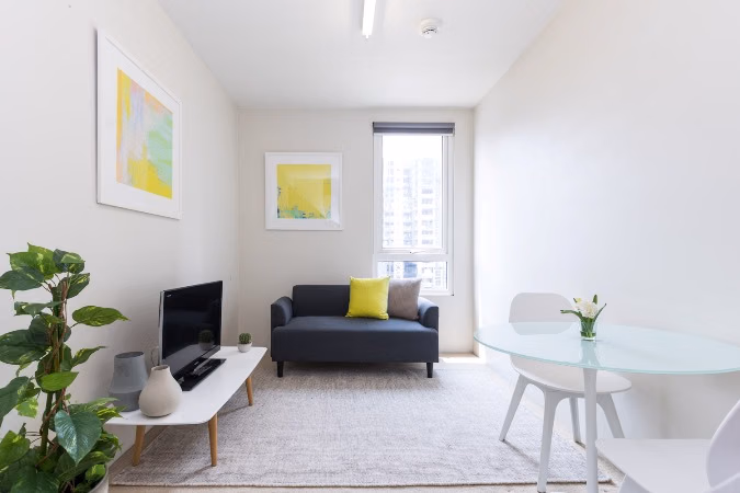 Common Area?w=400&h=260&fit=crop&q=40&auto=format&trim=auto