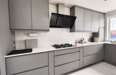 Room in a 7 Bedroom Apartment, 41 Ballinteer Crescent, Ballinteer, Dublin (D16 E657) - Dublin, Ireland - Kitchen