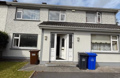 Room in a 5 Bedroom Apartment, 39 Glenview Dr, Galway, Co. Galway (H91 XRD9) - Galway, Ireland - Bedroom