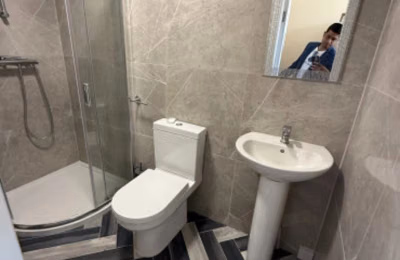 3 Bedroom 2 Bathroom Apartment - Amenities?w=400&h=260&fit=crop&q=40&auto=format&trim=auto