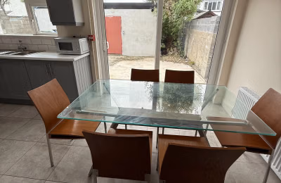 Room in a 9 Bedroom Apartment, 103 Palmerstown Woods, Clondalkin, Dublin (D22 V527) - Dublin, Ireland - 9 Bedroom 6 Bathroom Apartment - Amenities