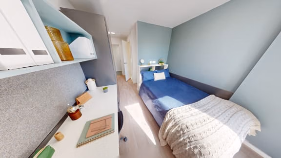 Common Area?w=400&h=260&fit=crop&q=40&auto=format&trim=auto