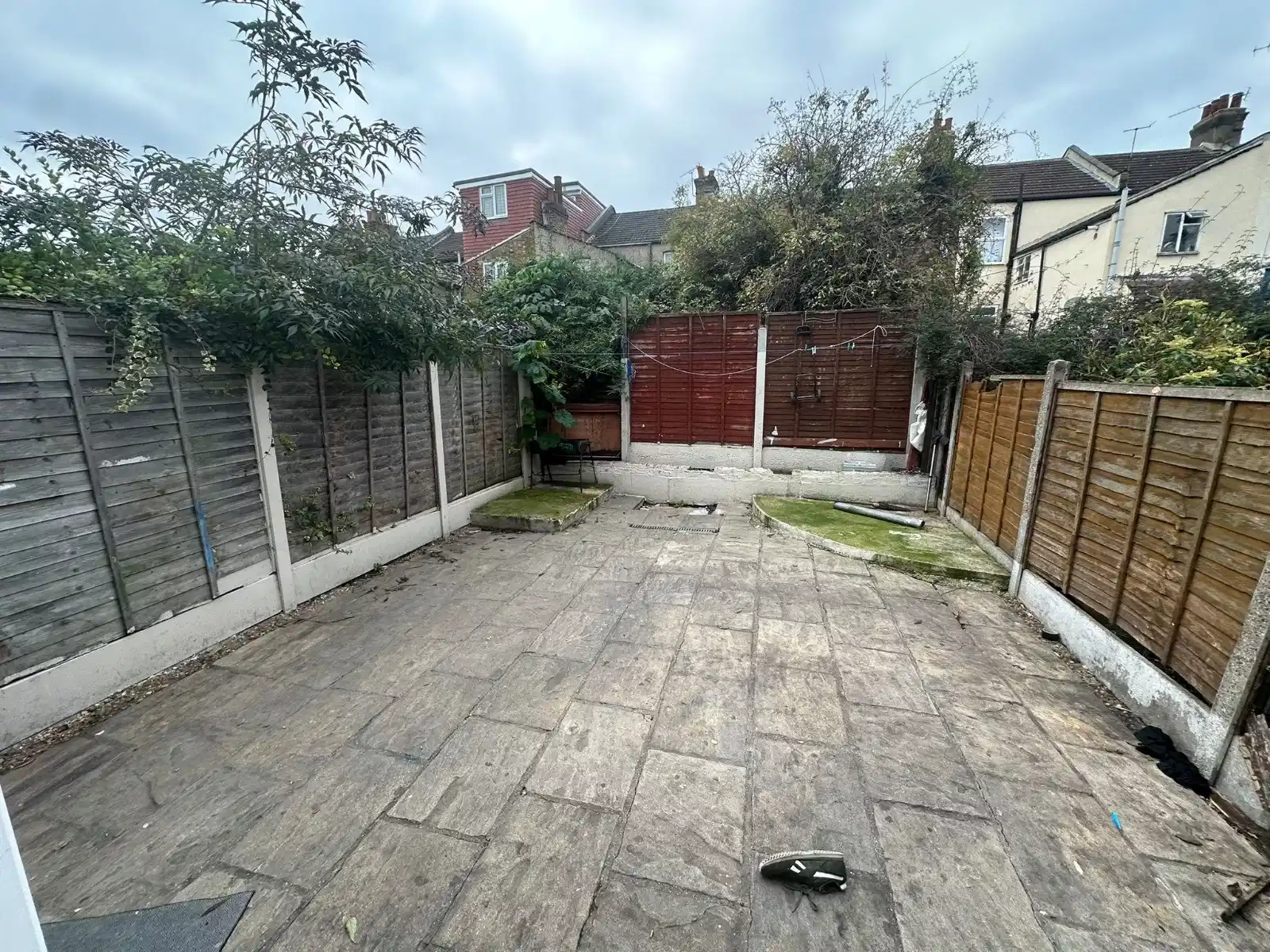 ?w=400&h=260&fit=crop&q=40&auto=format&trim=auto