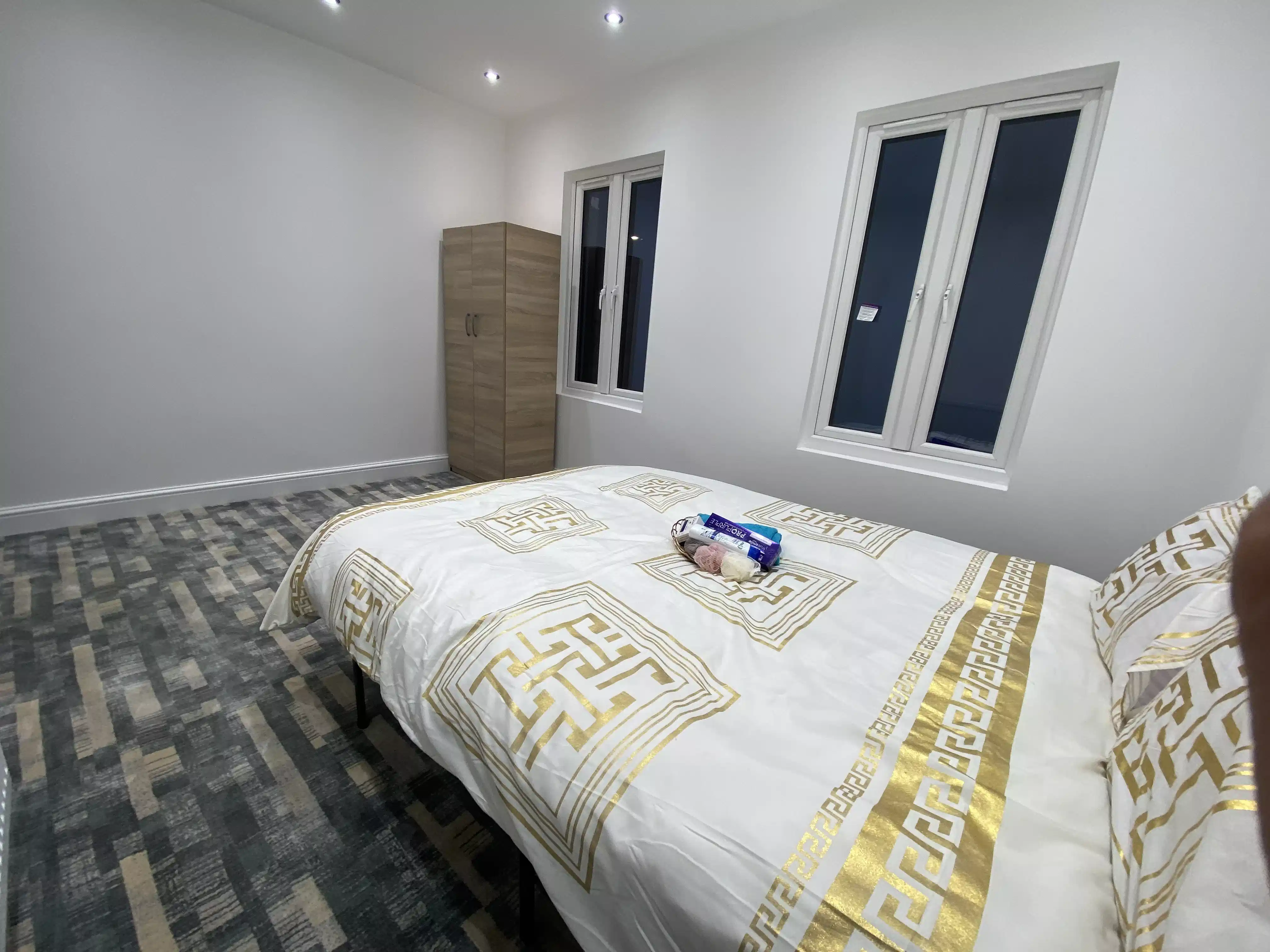 Loft Ensuite - Kitchen?w=400&h=260&fit=crop&q=40&auto=format&trim=auto