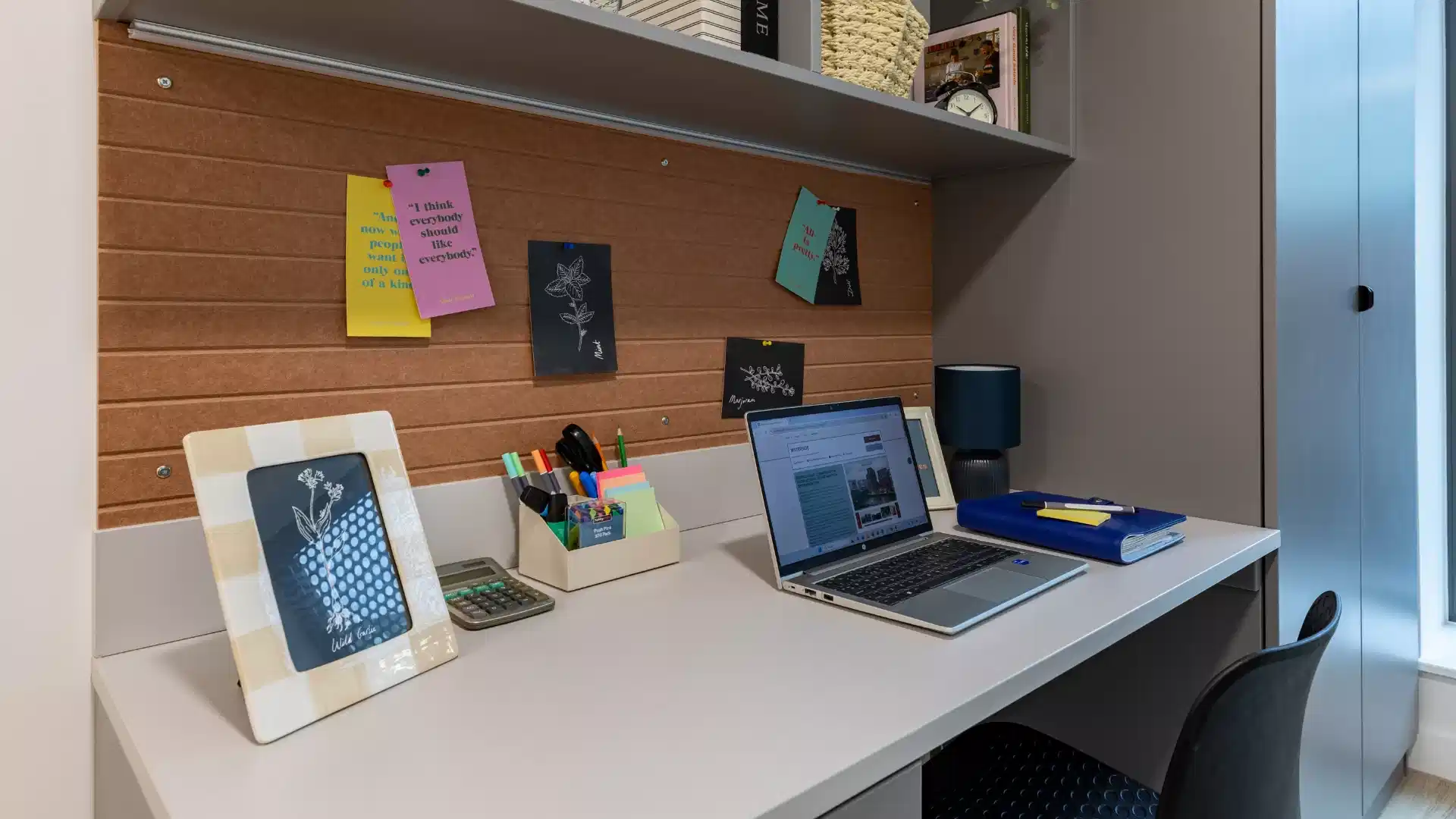 Amenities?w=400&h=260&fit=crop&q=40&auto=format&trim=auto