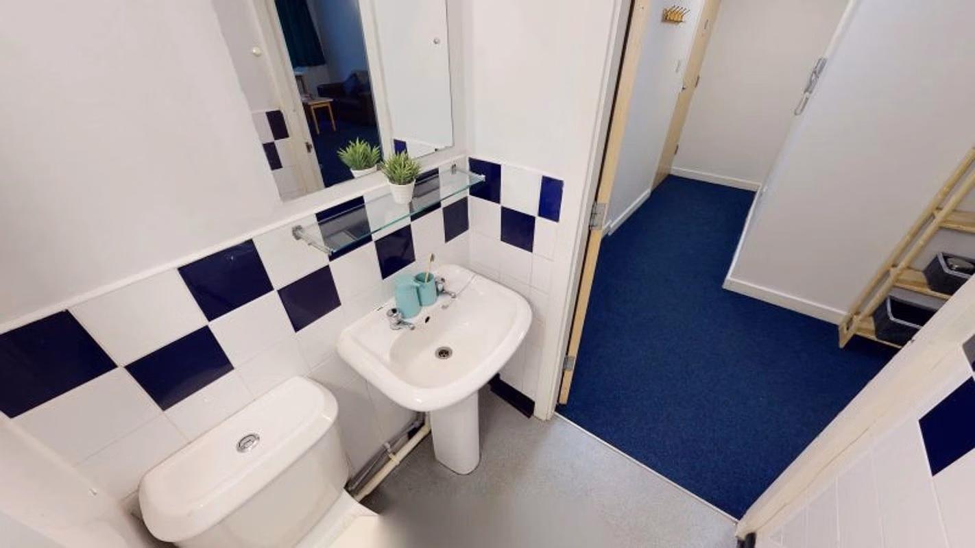 Amenities?w=400&h=260&fit=crop&q=40&auto=format&trim=auto