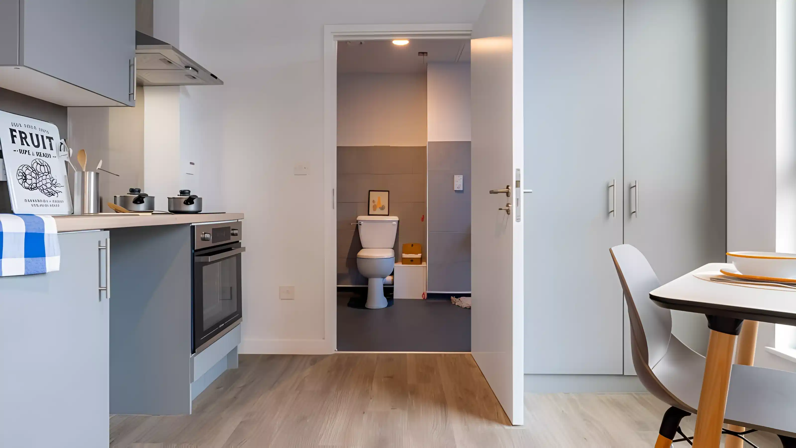 Amenities?w=400&h=260&fit=crop&q=40&auto=format&trim=auto