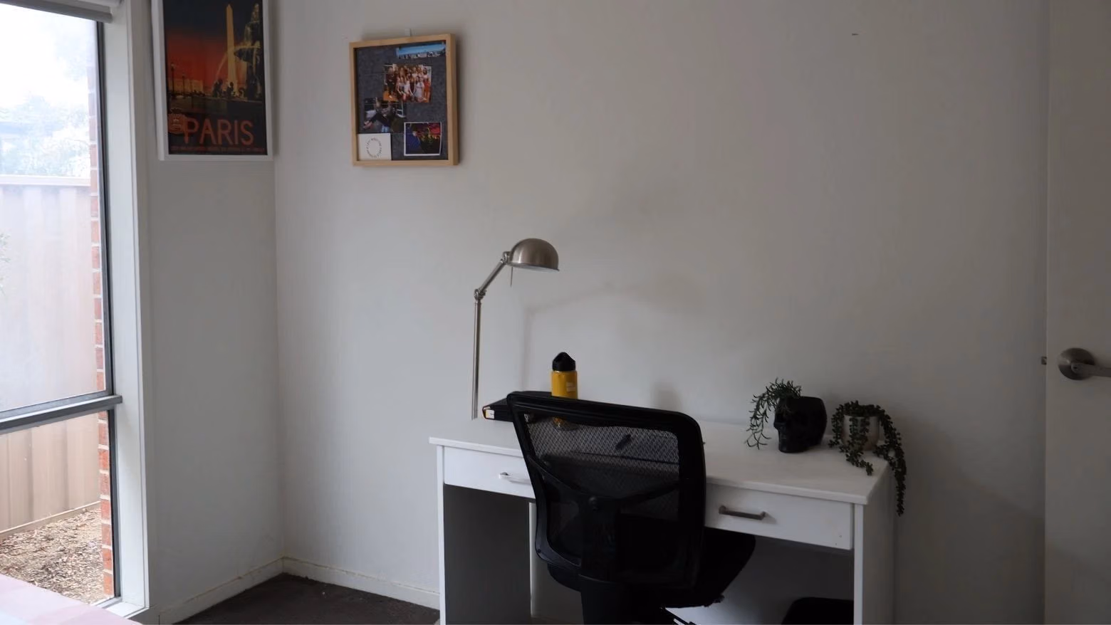 Kitchen?w=400&h=260&fit=crop&q=40&auto=format&trim=auto