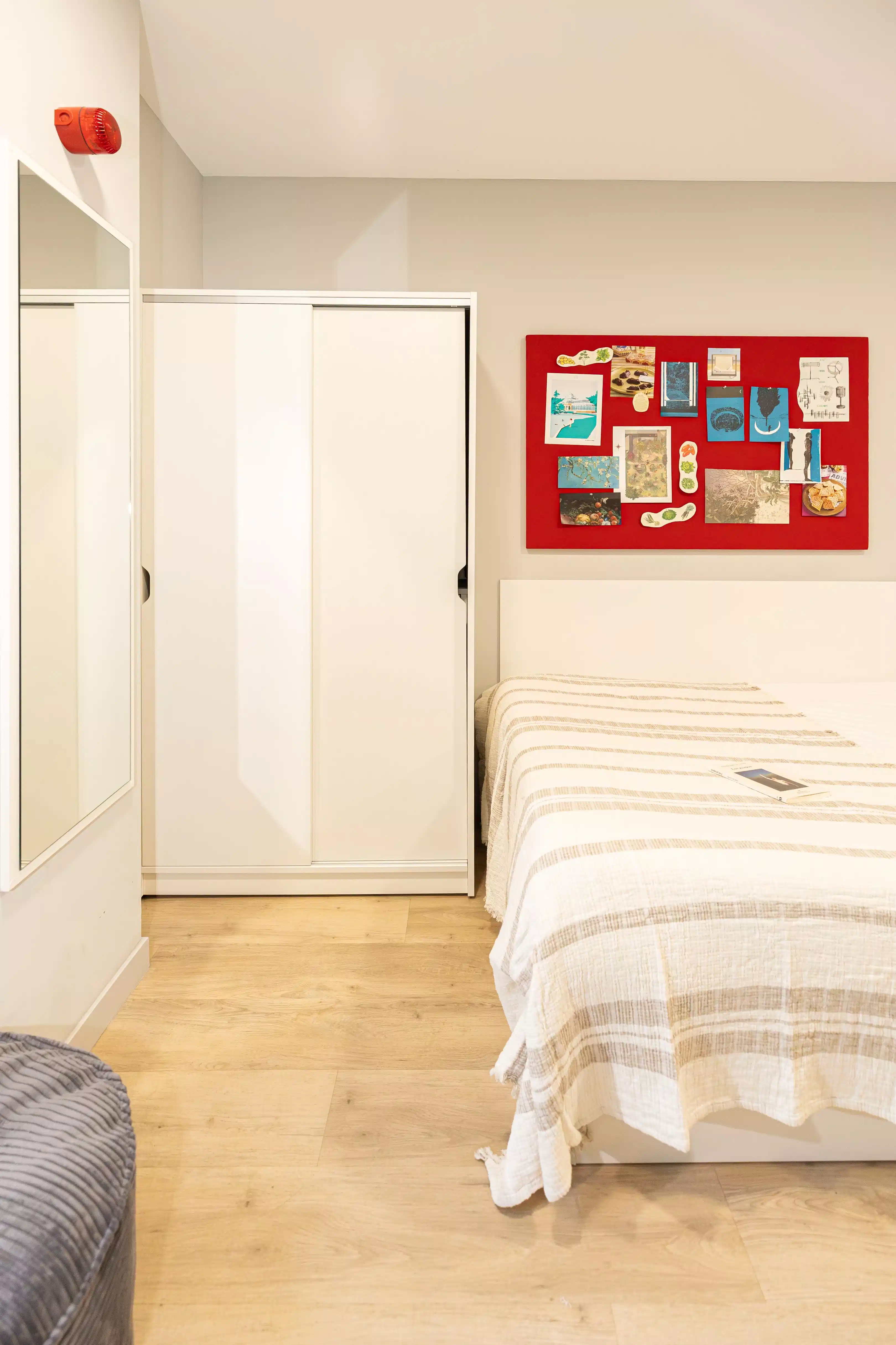 Kitchen?w=400&h=260&fit=crop&q=40&auto=format&trim=auto