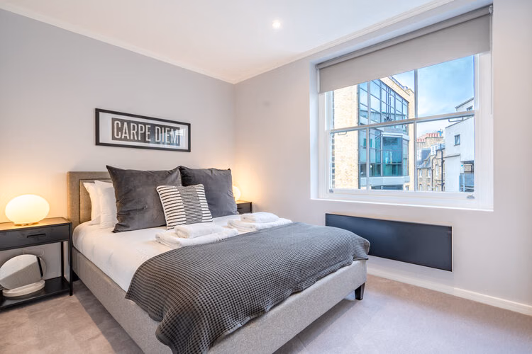 Kitchen?w=400&h=260&fit=crop&q=40&auto=format&trim=auto