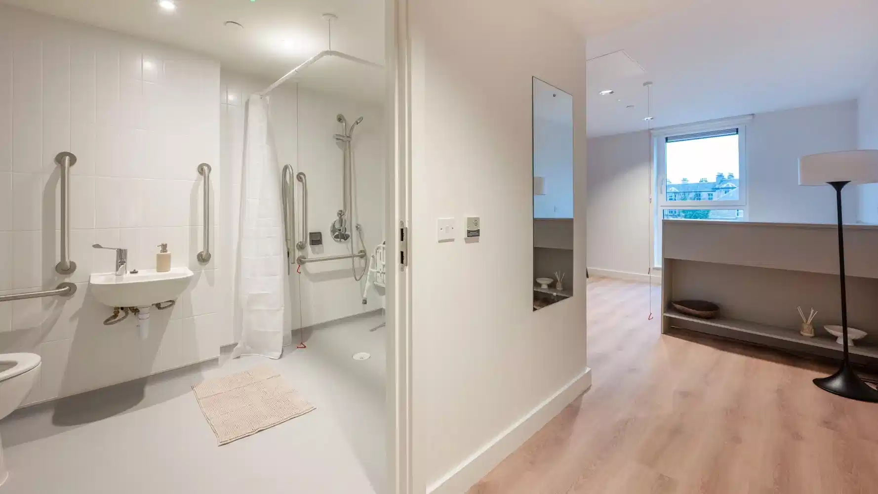 Straits Place, Edinburgh - Edinburgh, Scotland, United Kingdom - Bathroom