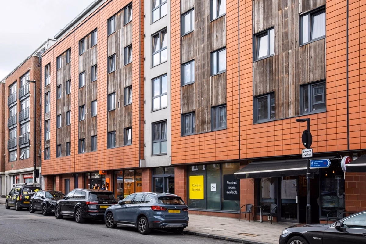 GoBritanya Piccadilly Court, London - London, England, United Kingdom - Exterior