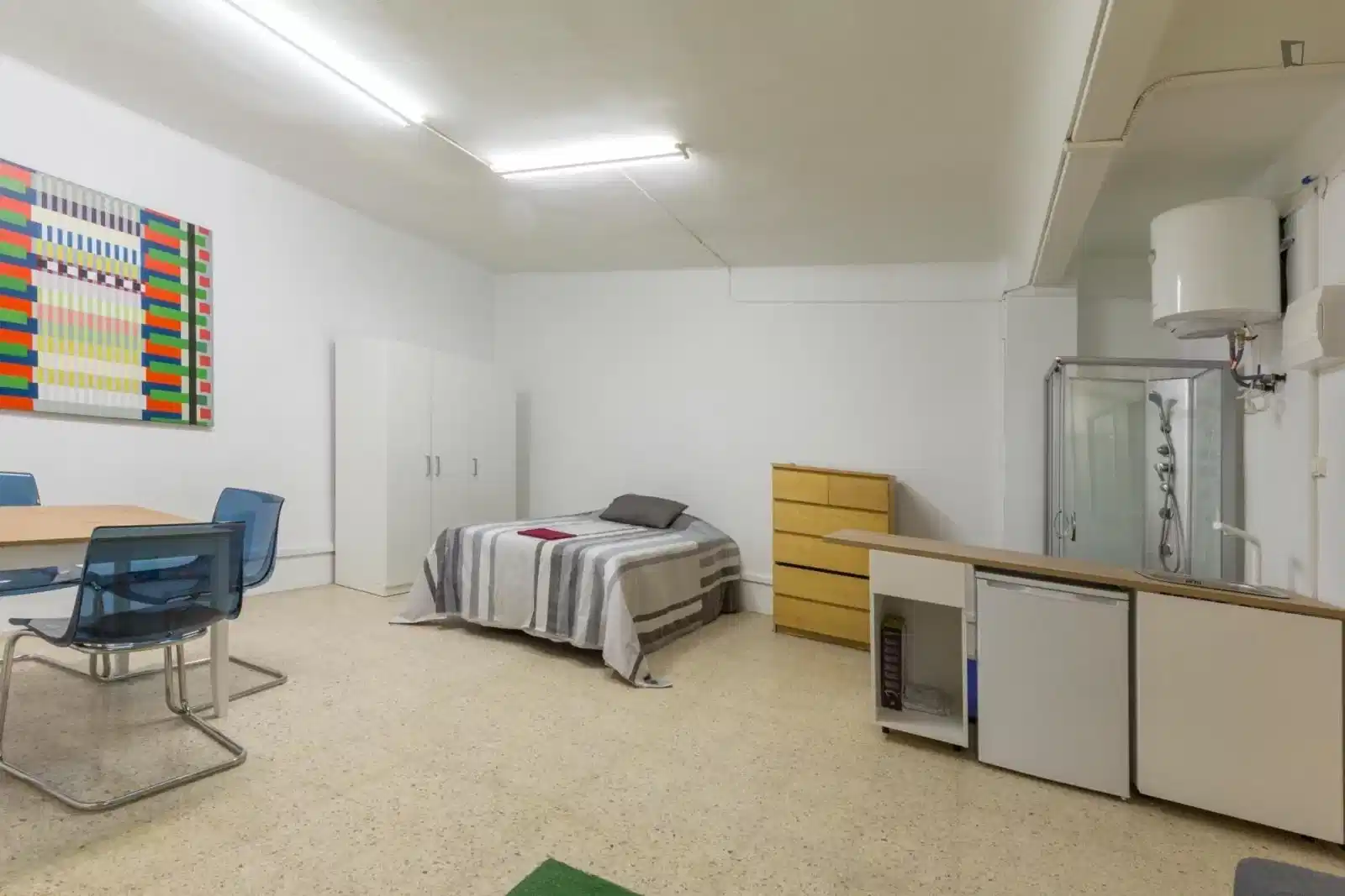 UNP 08005, Barcelona - Barcelona, Spain - Room in 4 Bed 2 Bath - Bedroom