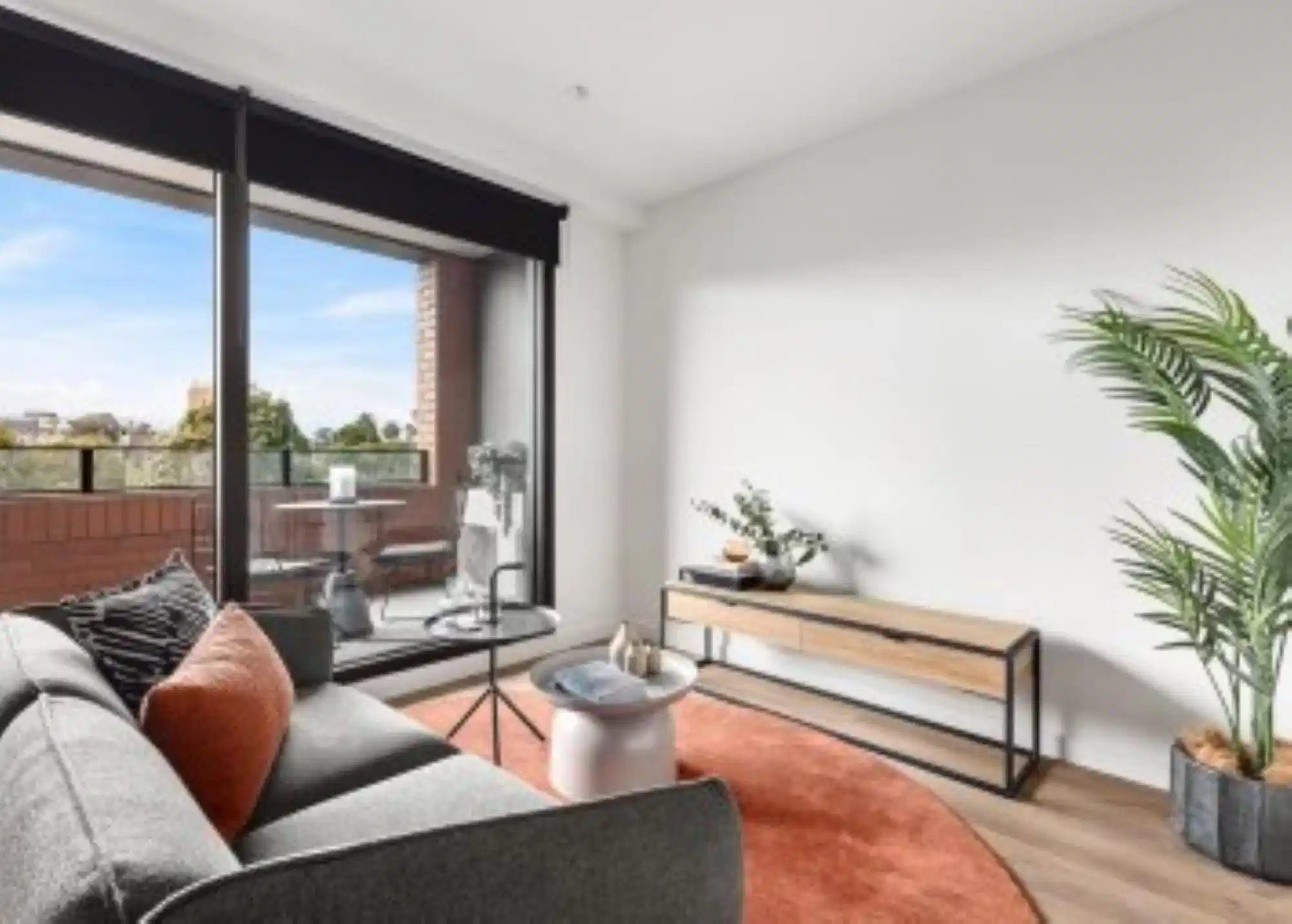 Exterior?w=400&h=260&fit=crop&q=40&auto=format&trim=auto