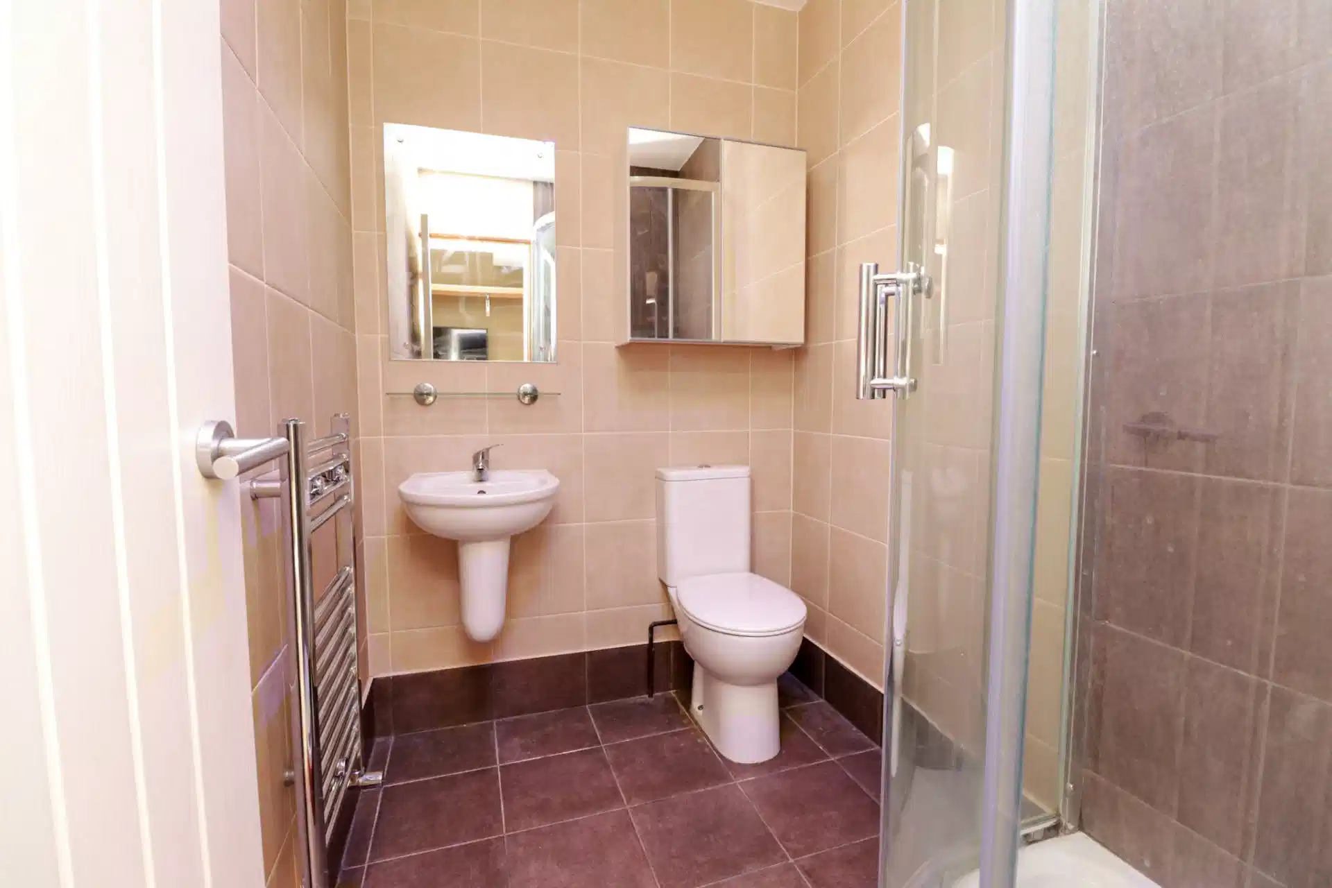 19 Studios at The Avenue, Lincoln - Lincoln, England, United Kingdom - 7 Bedroom 7 Bathroom Apartment - Bathroom