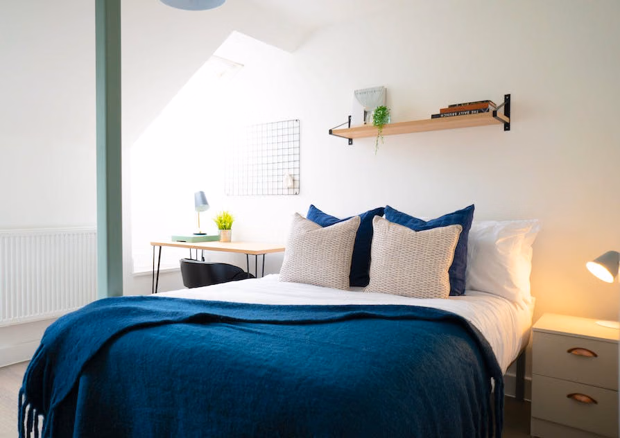 Loren House Thesiger Street, Lincoln - Lincoln, England, United Kingdom - 6 Bedroom Apartment - Bedroom