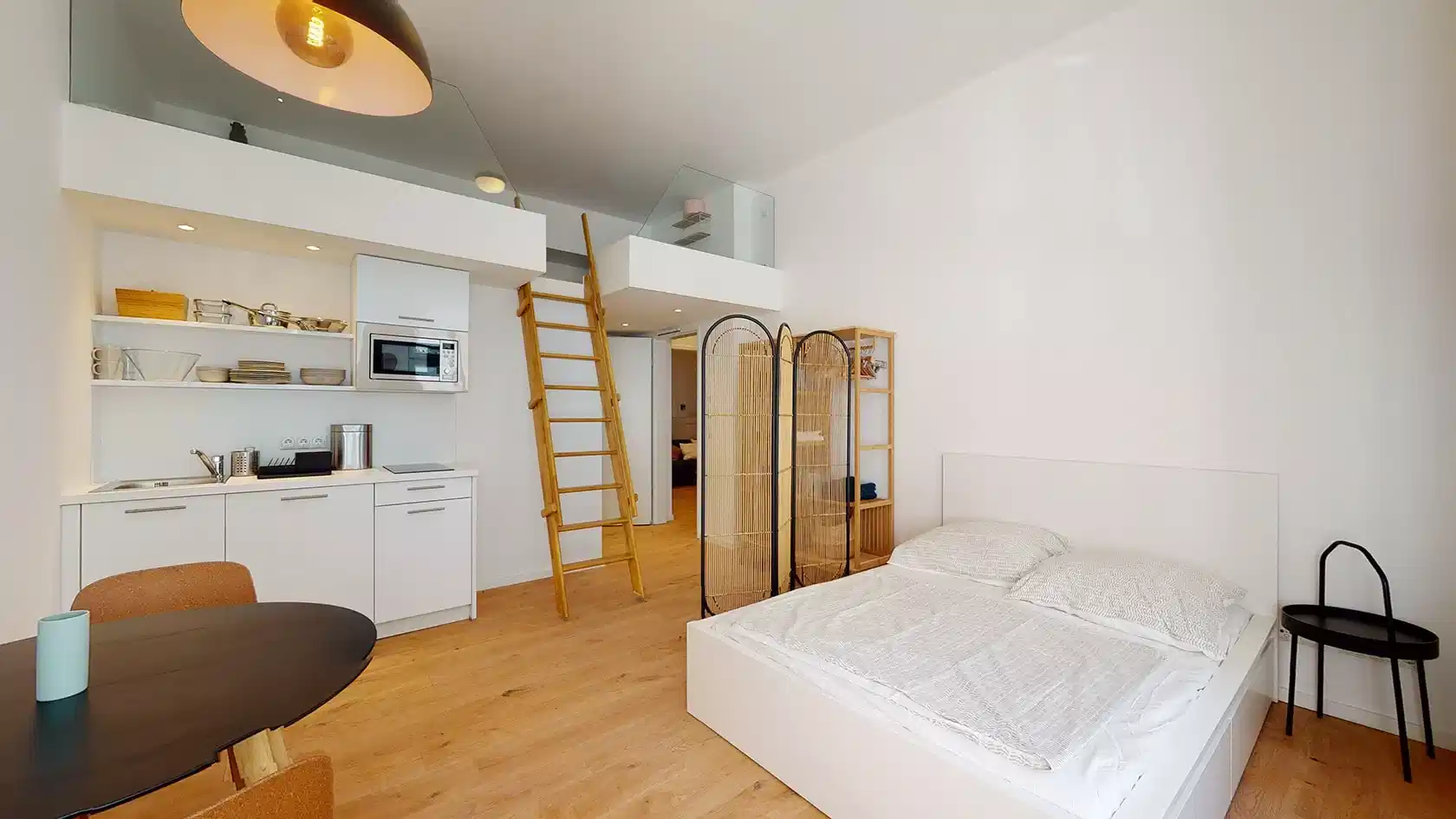 Amenities?w=400&h=260&fit=crop&q=40&auto=format&trim=auto