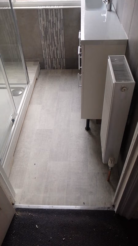 35 Bristol Hill, Bristol - Bristol, England, United Kingdom - Bathroom