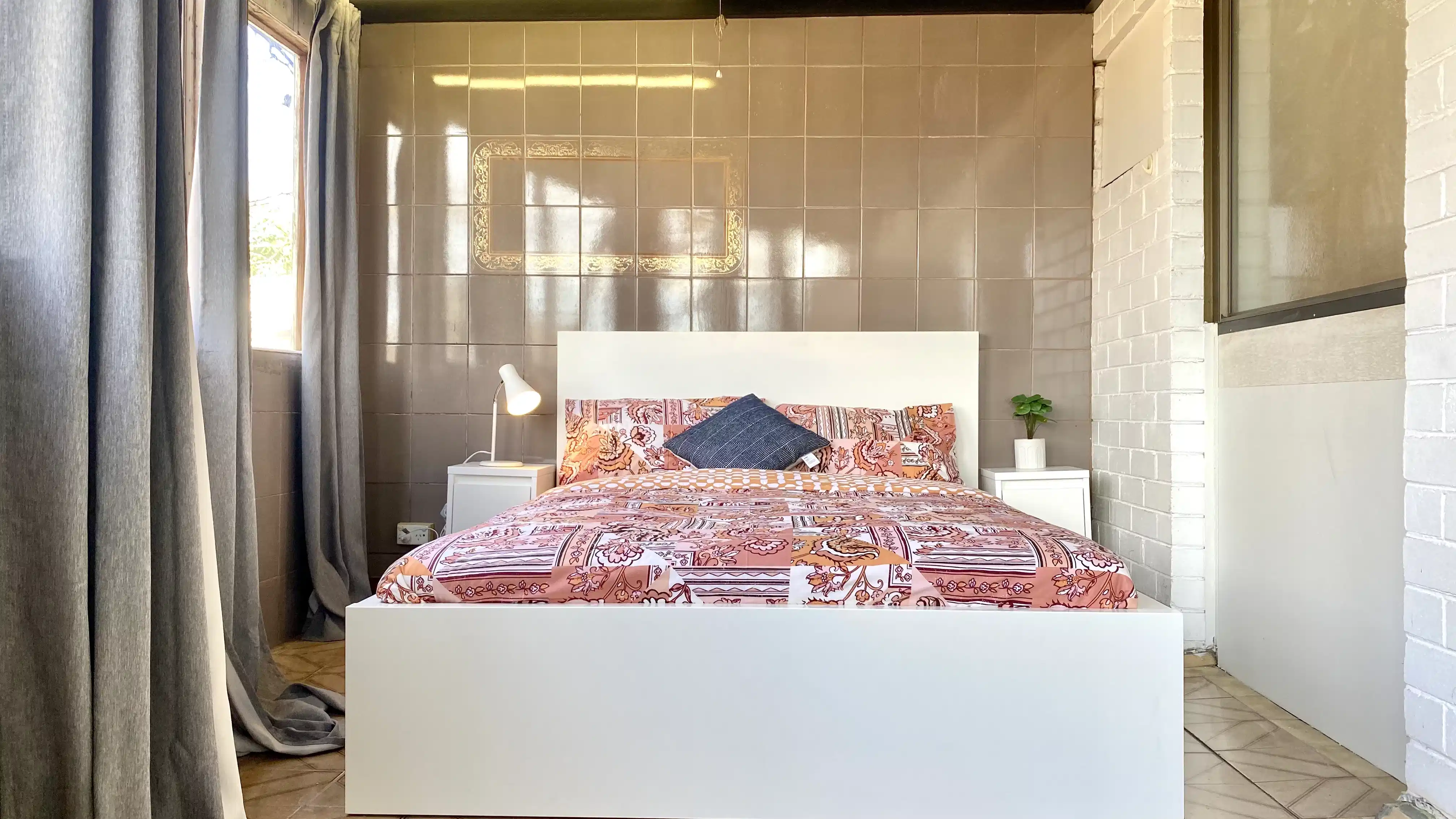 Common Area?w=400&h=260&fit=crop&q=40&auto=format&trim=auto