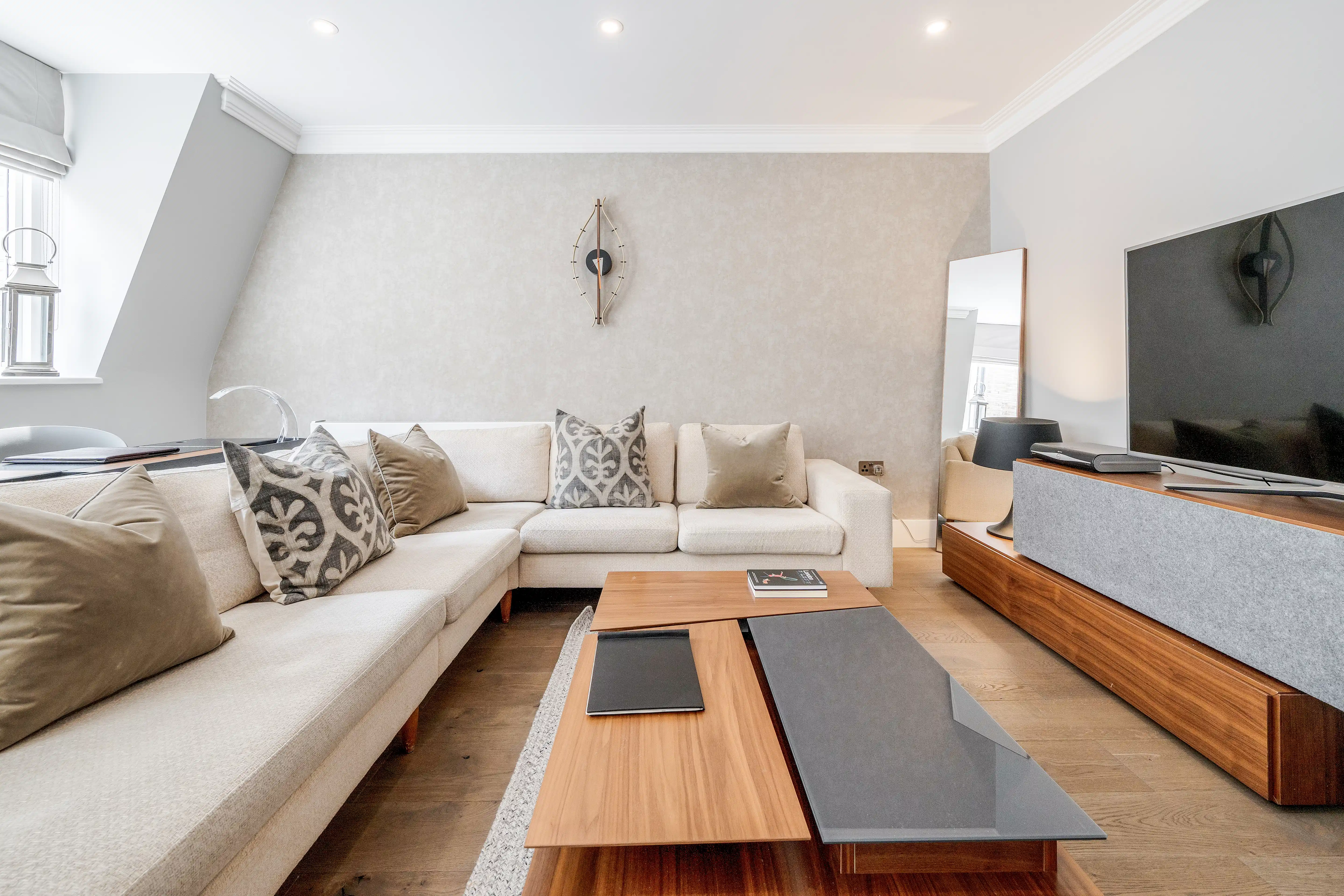 23 Brook's Mews, London - London, England, United Kingdom - Common Area