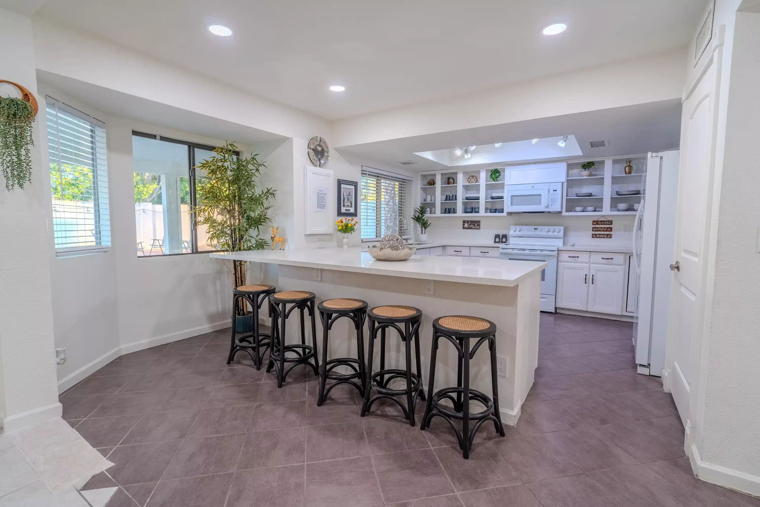 #30378 : Room in 10 Bed 3 Bath - Bathroom?w=400&h=260&fit=crop&q=40&auto=format&trim=auto