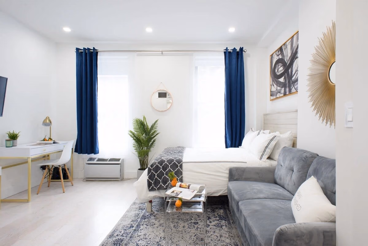 Common Area?w=400&h=260&fit=crop&q=40&auto=format&trim=auto