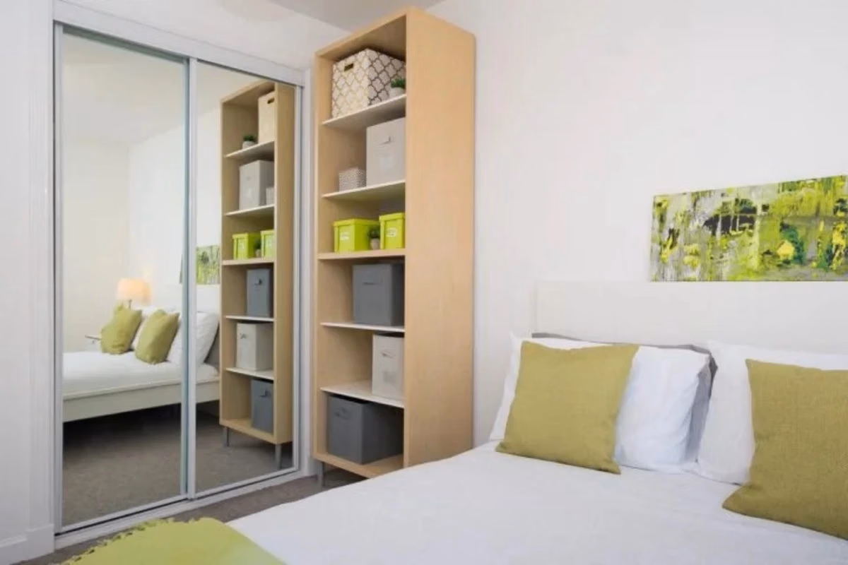 Amenities?w=400&h=260&fit=crop&q=40&auto=format&trim=auto
