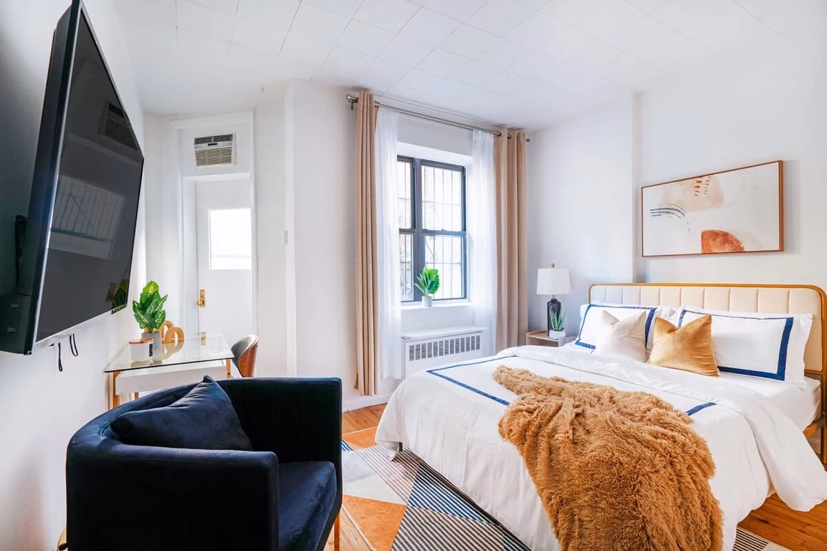 Amenities?w=400&h=260&fit=crop&q=40&auto=format&trim=auto