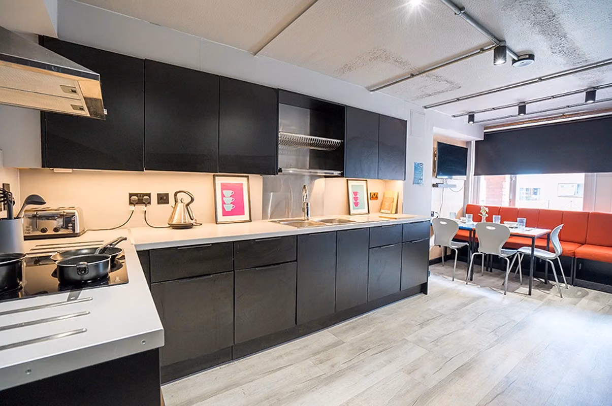 Hampden, Nottingham Trent University, Nottingham - Nottingham, England, United Kingdom - Kitchen