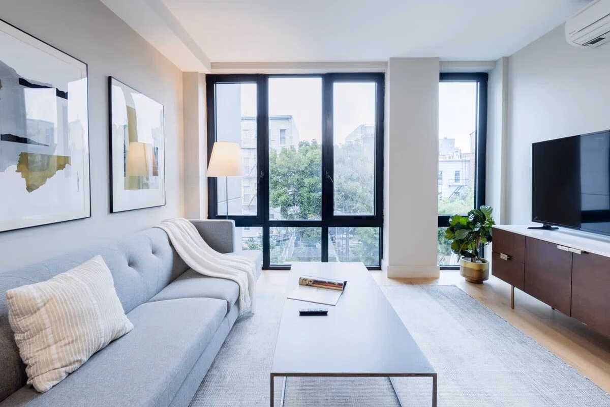 Kitchen?w=400&h=260&fit=crop&q=40&auto=format&trim=auto